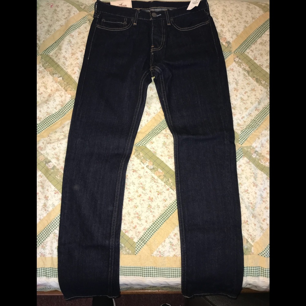Women’s Hollister Jeans- NWT!! 28Wx30L - Dk Denim